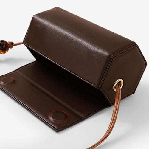 Bolsa de Ombro Pequena Quadrada